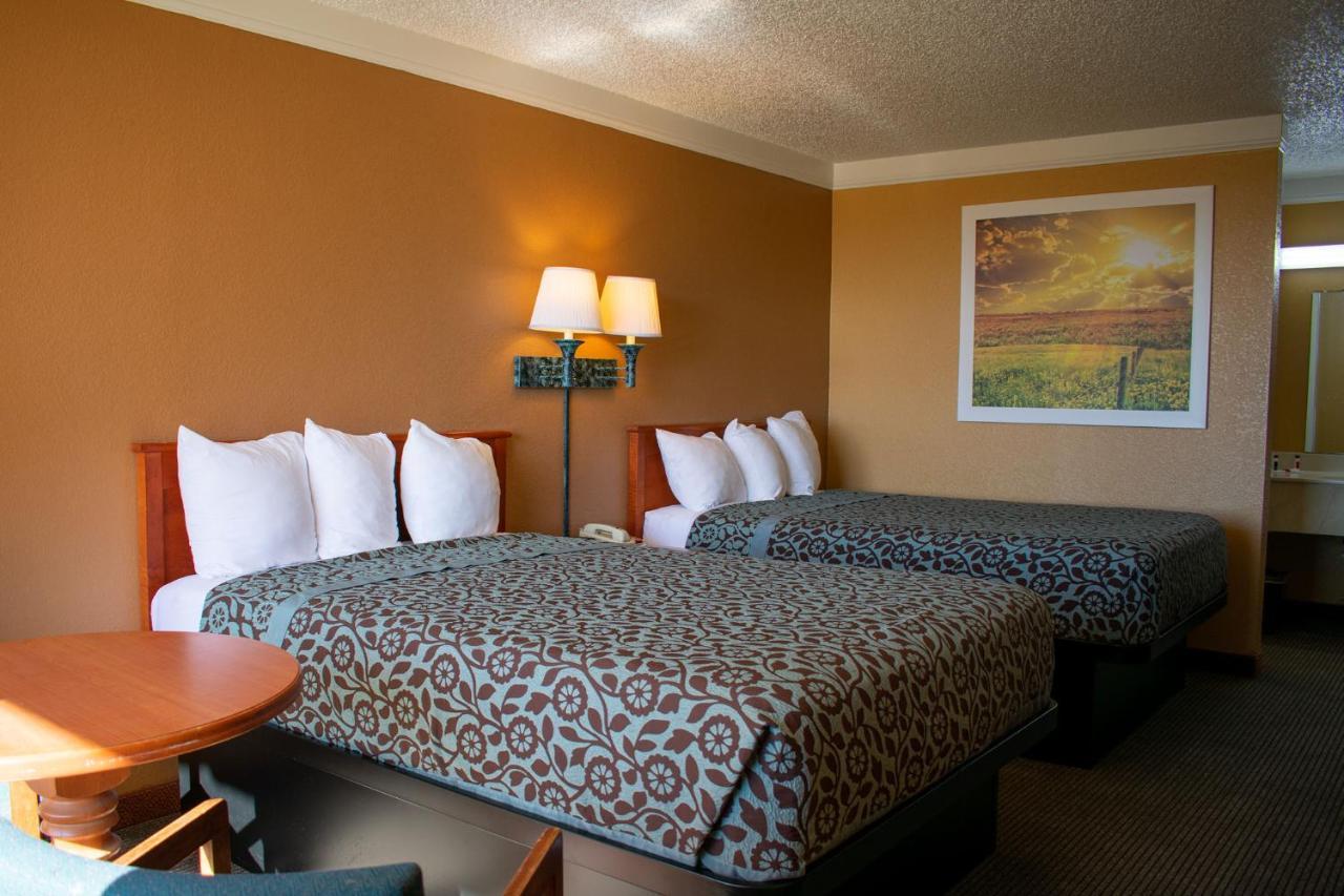 Days Inn By Wyndham Hillsboro Tx מראה חיצוני תמונה